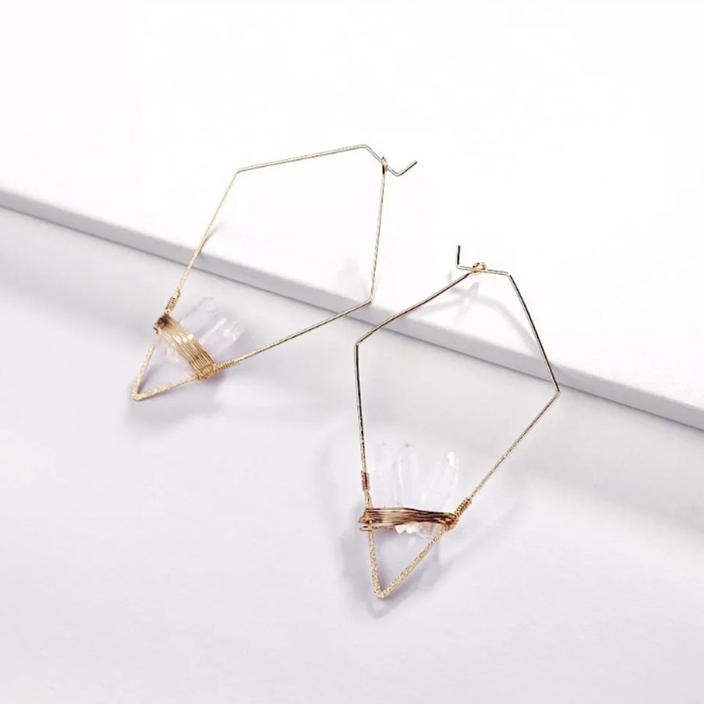 Bohemian Quartz Crystal Elegant Wire Hoop Earring - Picture 12 of 16